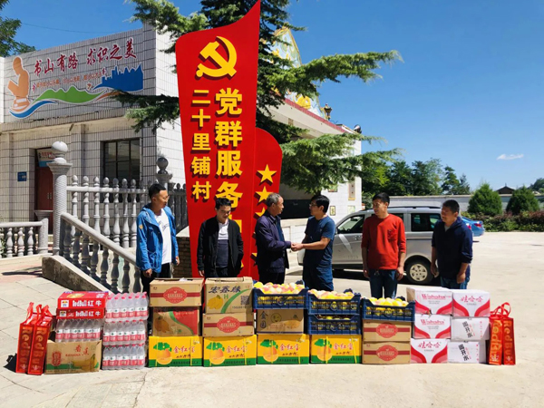 泓源公司慰問(wèn)供熱三期項目一線(xiàn)工作人員(圖1)