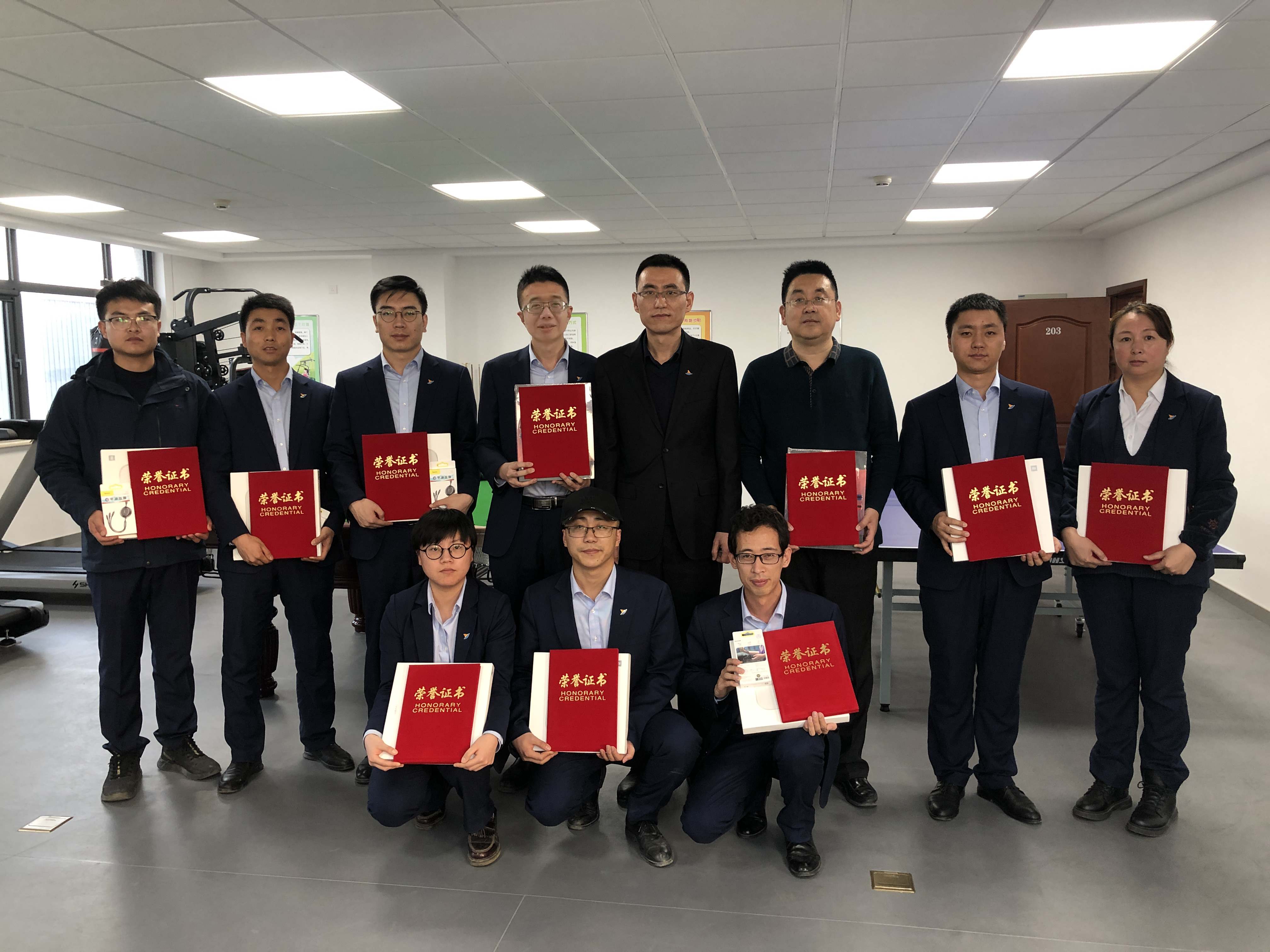 泓源公司舉辦“慶元旦、迎新春”職工乒乓球臺球比賽(圖8)