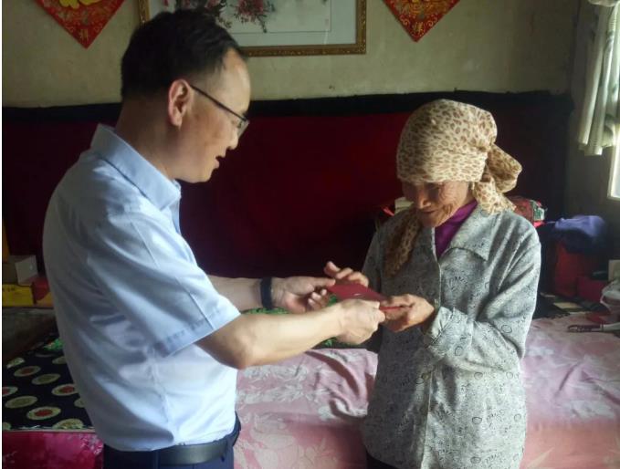 泓源公司深入幫扶村開展走訪慰問(wèn)活動(dòng)(圖3)